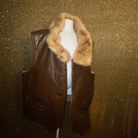 BROWN LEATHER FUR VEST - Picture 1 of 3